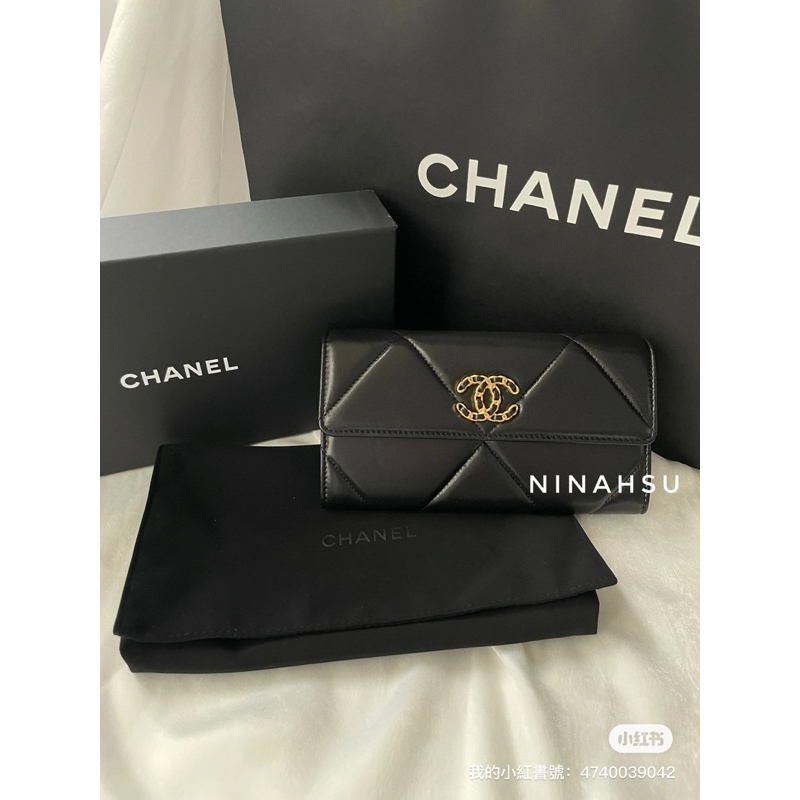 香奈兒全新 Chanel 19口蓋長皮夾