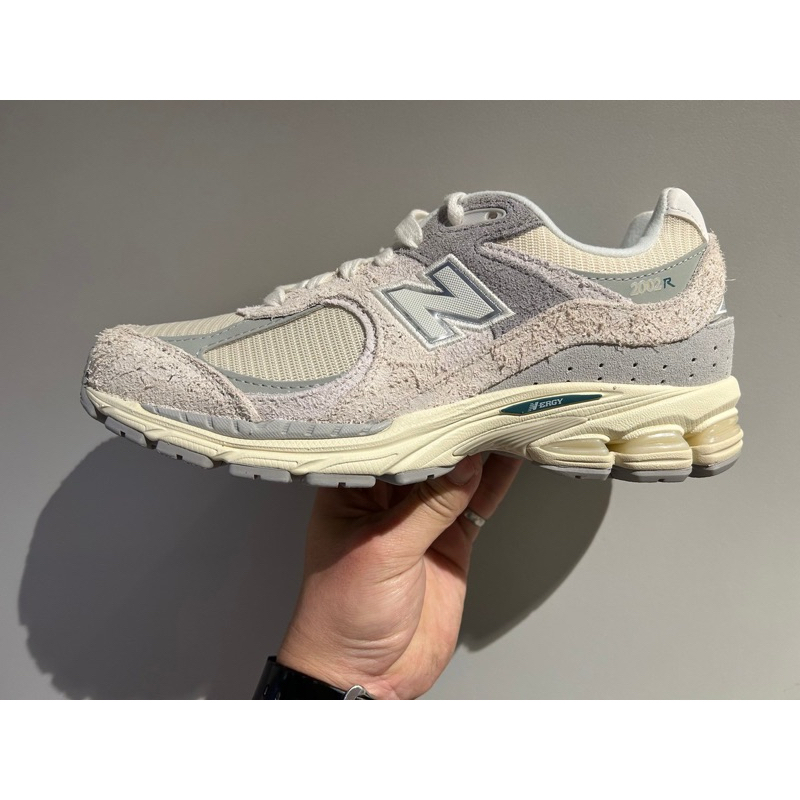 New Balance 2002R 灰白 M2002REK