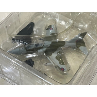 Hachette 1/100 世界戰機模型 Bae HAWK 英國鷹式教練機 軍機