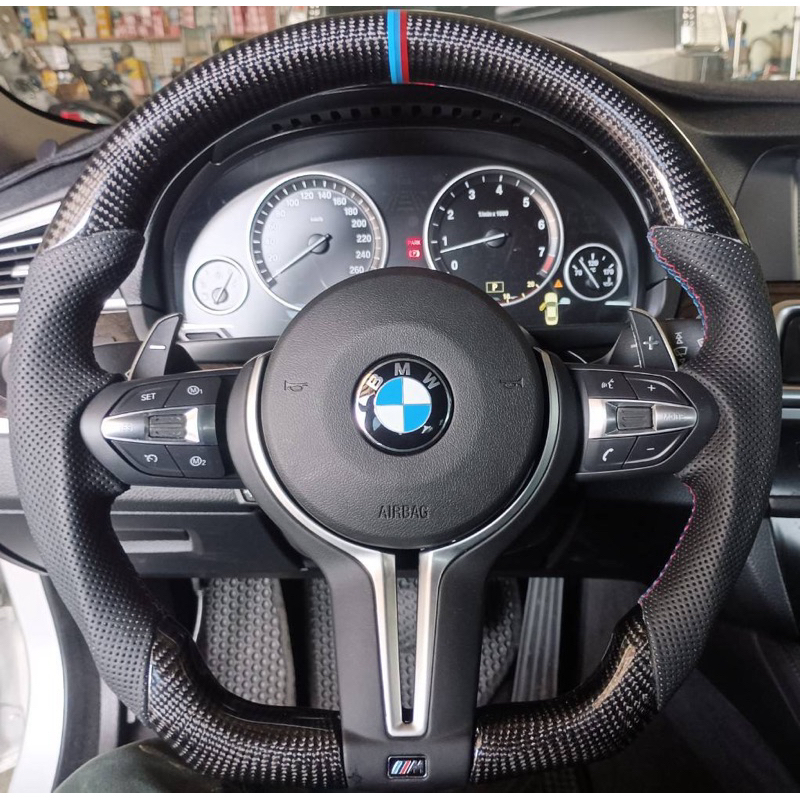 現貨 全新品 BMW寶馬 丁字褲方向盤 M版 變形蟲 碳纖維 F10 F20 F22 F30  F36 三四五六七系