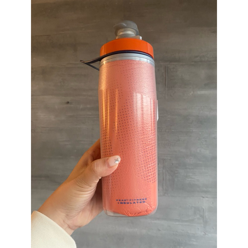 Camelbak 全新 運動保冰噴射水壺