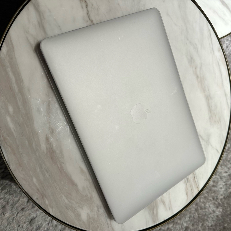 MacBook Air（13 英寸，2019)極新