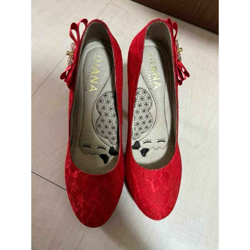二手專櫃品牌DIANA手工蕾絲水鑽幸福紅色婚鞋 尺寸23.5