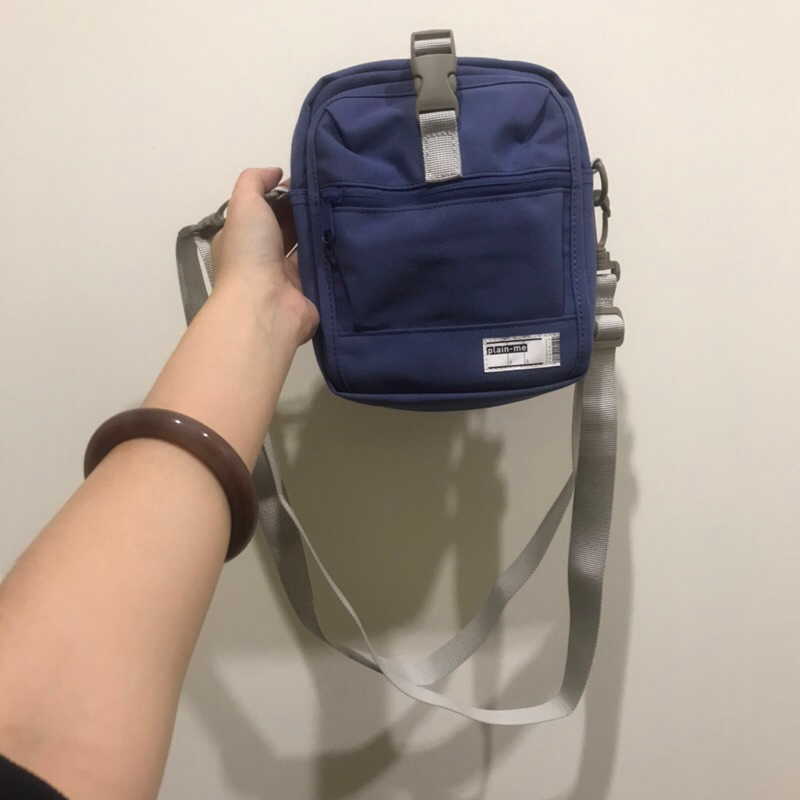 【二手包包】【plain-me】免運PM旅行小包 霧藍COP3008 &lt;男女款 包包 側背包&gt;