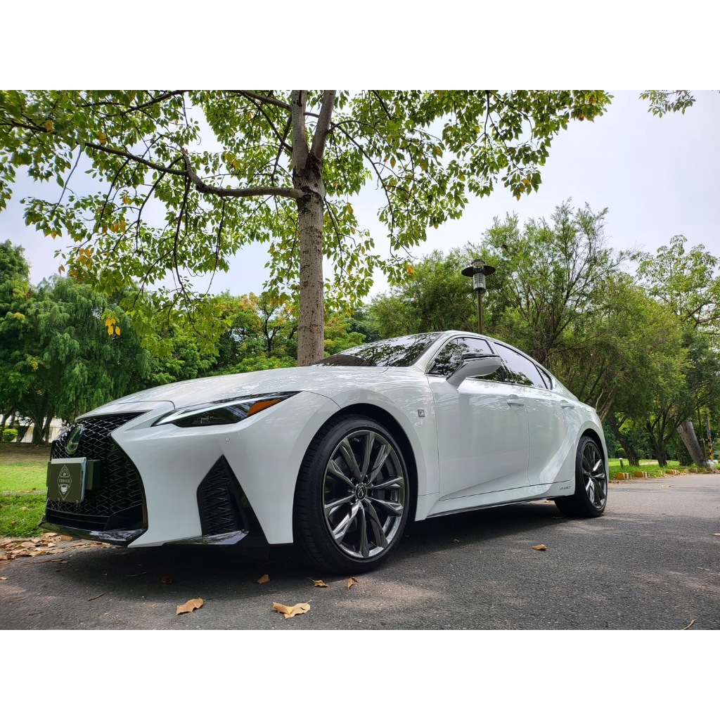 Sw裳悅跑車出租 】2022 Lexus IS 300h F Sport版 超跑出租、雙B自駕、全省租車、南部租車