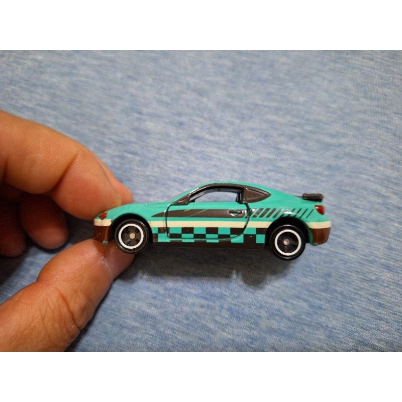 Tomica 鬼滅之刃 Toyota 86 戰損 （二手）越製