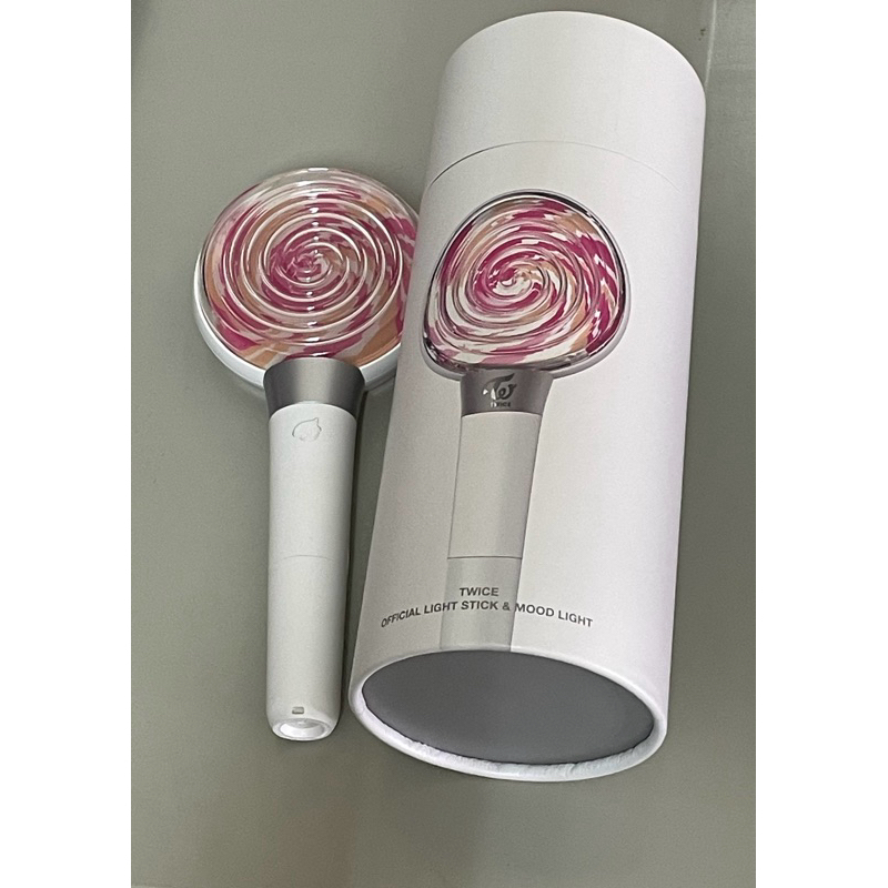 （二手） TWICE OFFICIAL LIGHT STICK 官方應援手燈一代