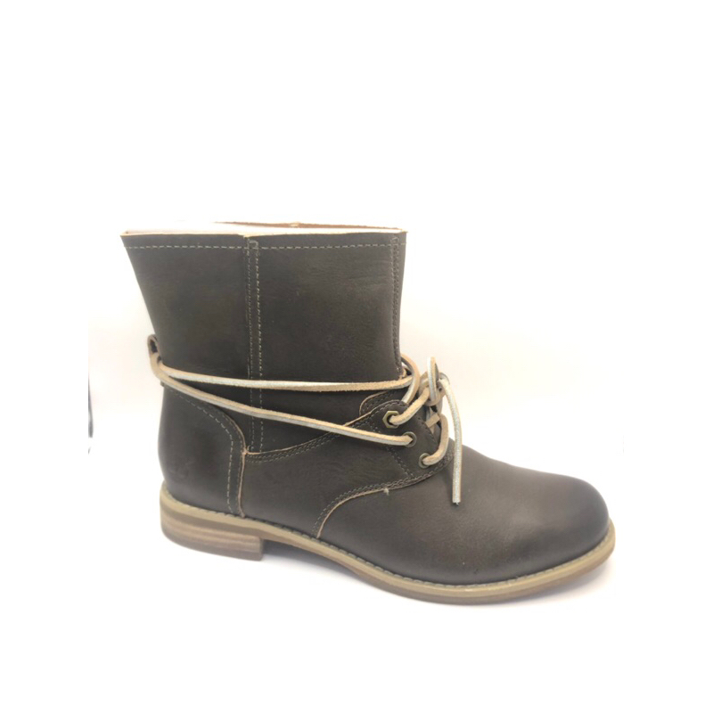 Timberland 女靴 經典皮革短靴 低筒靴 咖啡色US6.5 (23.5cm)全新原廠公司貨 暢貨出清【清瘋玩趣】