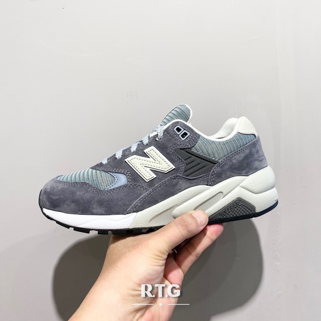 【RTG】NEW BALANCE 580 MT580ADB 藍灰 灰水泥 復古 麂皮 拼接 經典 男女鞋