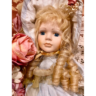 個人收藏歐洲陶瓷藍眼金髮小禮服陶瓷娃娃