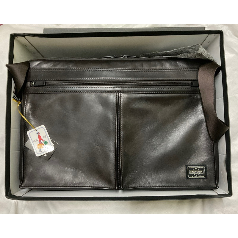 展示新品 Porter AMAZE (L)系列 黑色 鞣製真皮 牛皮 側背包 郵差包 可放 Macbook pro