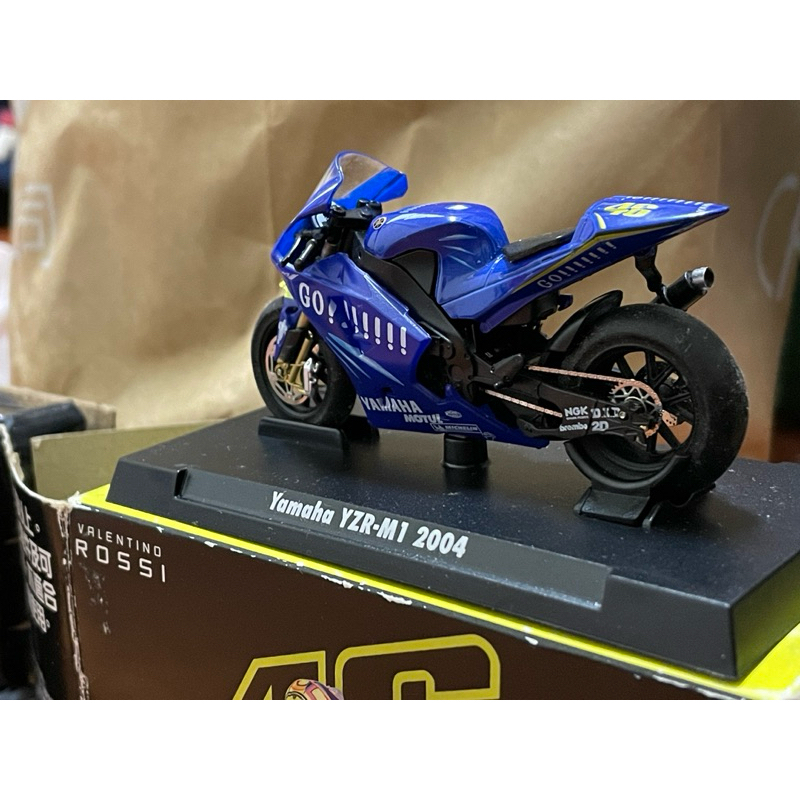 711 Yamaha YZR M1 2004重機模型