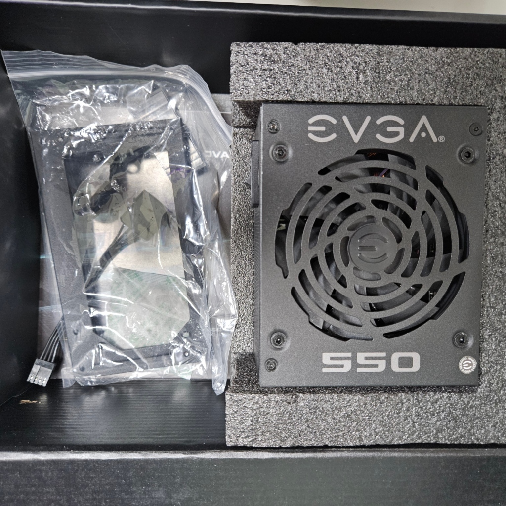 二手 EVGA GM 550W 650W SFX 電源供應器 金牌 全日系 全模組 Mini ITX