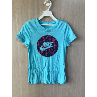 Nike女童水藍色短袖上衣
