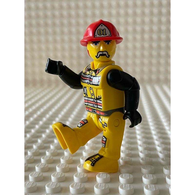 LEGO樂高 二手 絕版 早期人偶 4657 9305 消防員