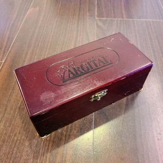 「 二手販售品 」義大利 雅琪朵 ARGITAL 外盒木製貼皮 絨布木片隔板 10ML精油收納專用盒 六入裝精油收納盒。