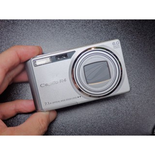 <<老數位相機>> RICOH CAPLIO R4 ( 7.1X光學變焦 / 28MM廣角 / CCD/銀)