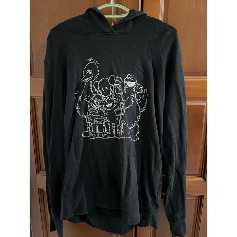 uniqlo  kaws sesame street 芝麻街 帽T L號