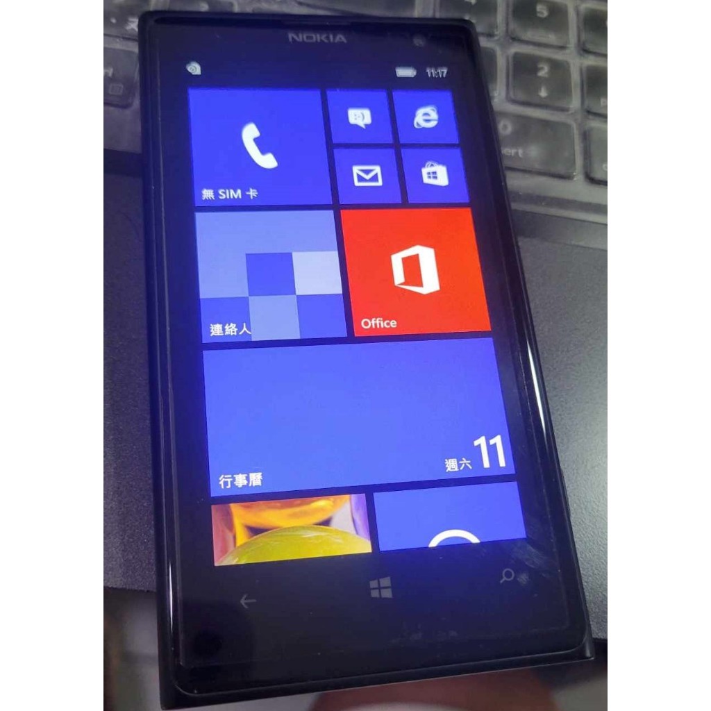 中古品 外觀良好  NOKIA Lumia 1020  NOKIA 909  2750元附送一個中古保護殼