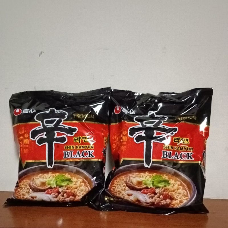 韓國暢銷 農心 頂級辛拉麵 -黑 微辣牛骨湯味  8包盒裝 零售2包組 新配方