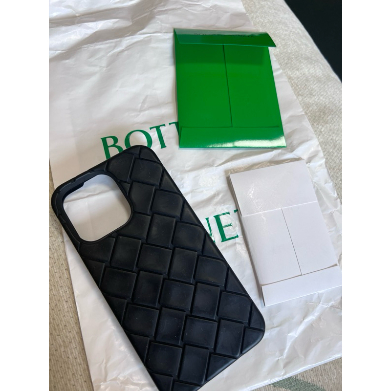 Bottega veneta iphone13pro 黑色手機殼（二手）