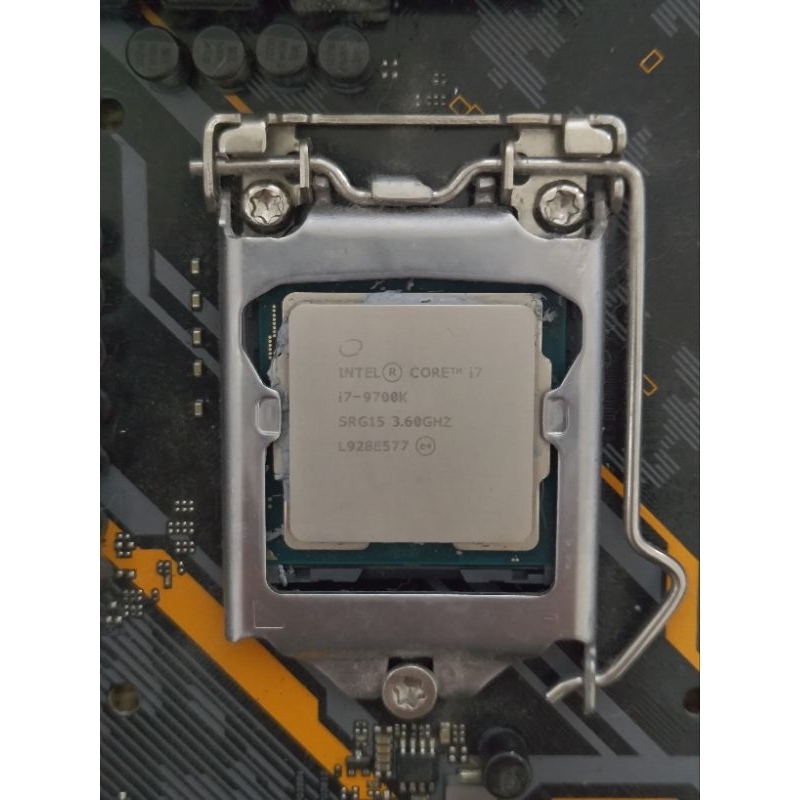 Intel Core i7 9700k CPU + ASUS TUF Z390-Plus Gaming Wi-Fi