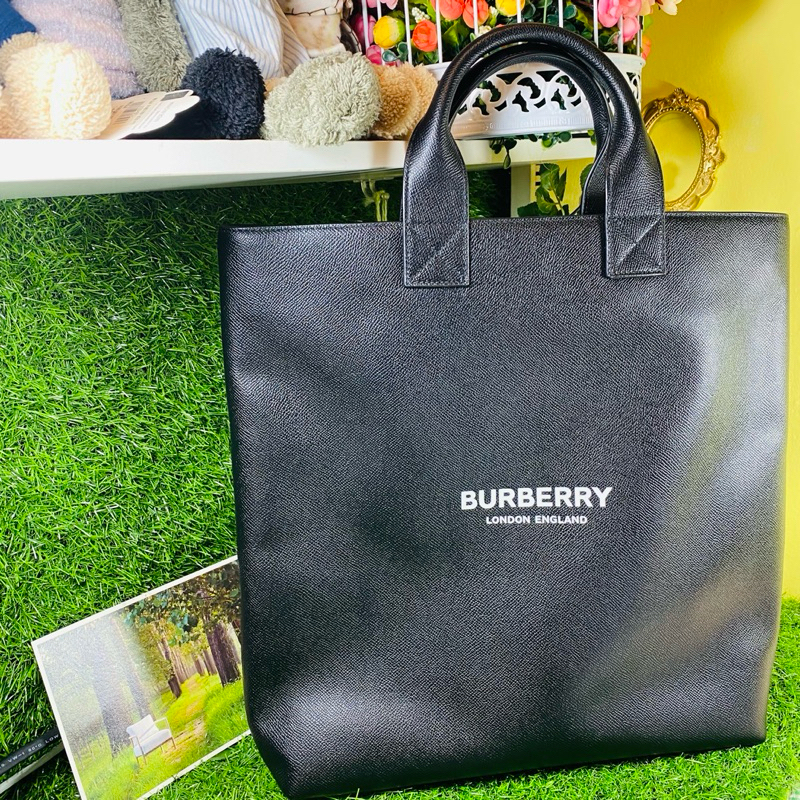 正品全新現貨歐洲精品英國BURBERRY 絕版牛皮窄版豎款側背手提兩用托特包公事包