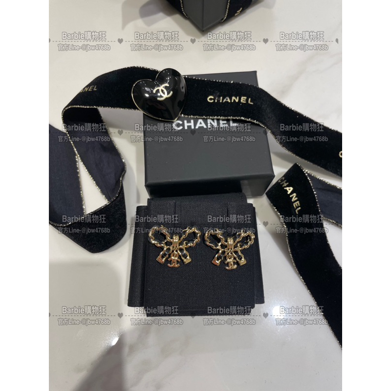 Chanel 正品現貨Ab8827皮穿蝴碟結耳環