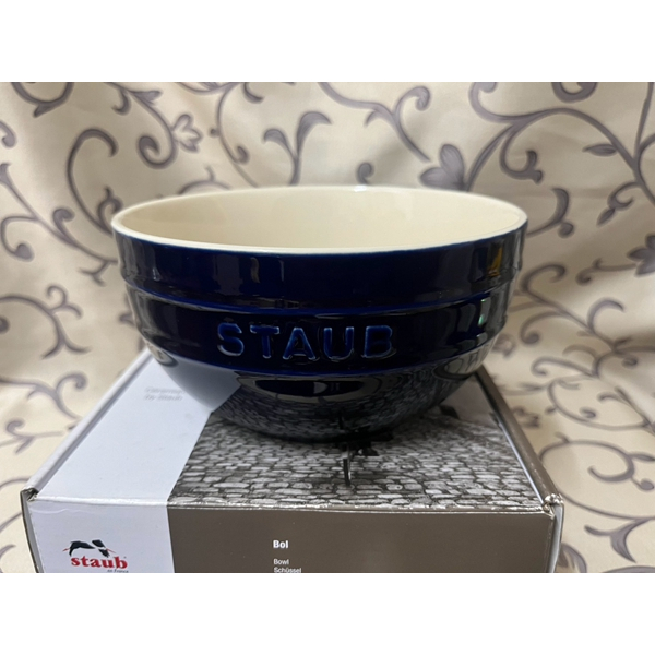 ＊謝啦二手書＊ Staub 圓形 陶缽 陶碗 17cm (1.2L) 全新盒子舊舊的 深藍