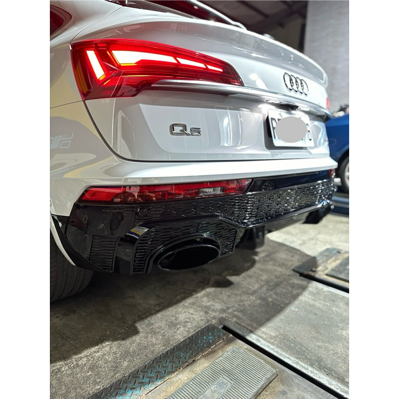 奧迪Audi Q5 SportBack 升級RSQ5樣式後下含尾飾管