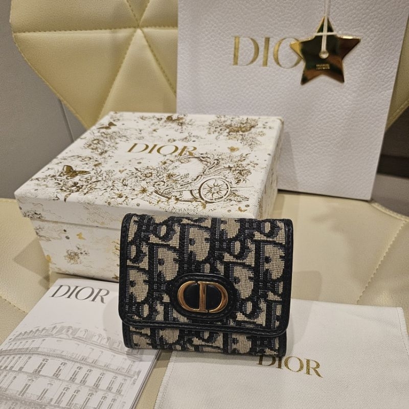 Dior 30 Montaigne 經典老花熱賣款三折短夾