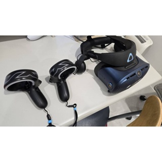 HTC VIVE Cosmos VR 頭戴裝置