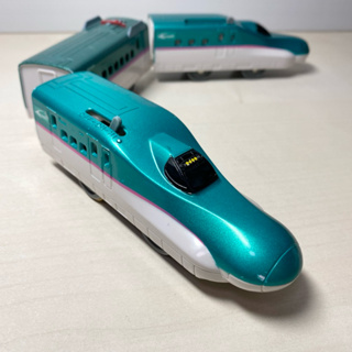 TOMY 鐵道王國 PLARAIL 火車S-02 E5系新幹線 隼號 磁吸連結規格 (OE5D)