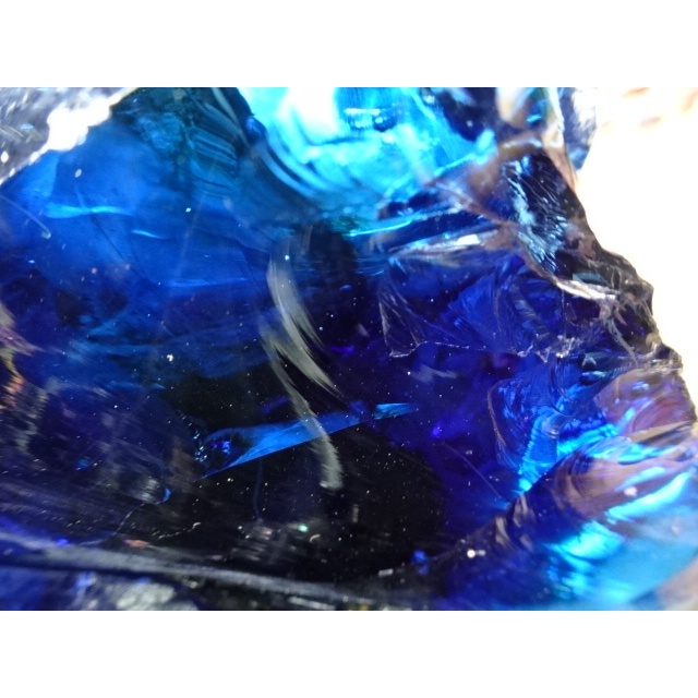《藍金寶石玉石批發區》→〈原石系列〉→天然火山琉璃--寶藍琉璃石〈12.7公斤→C7845