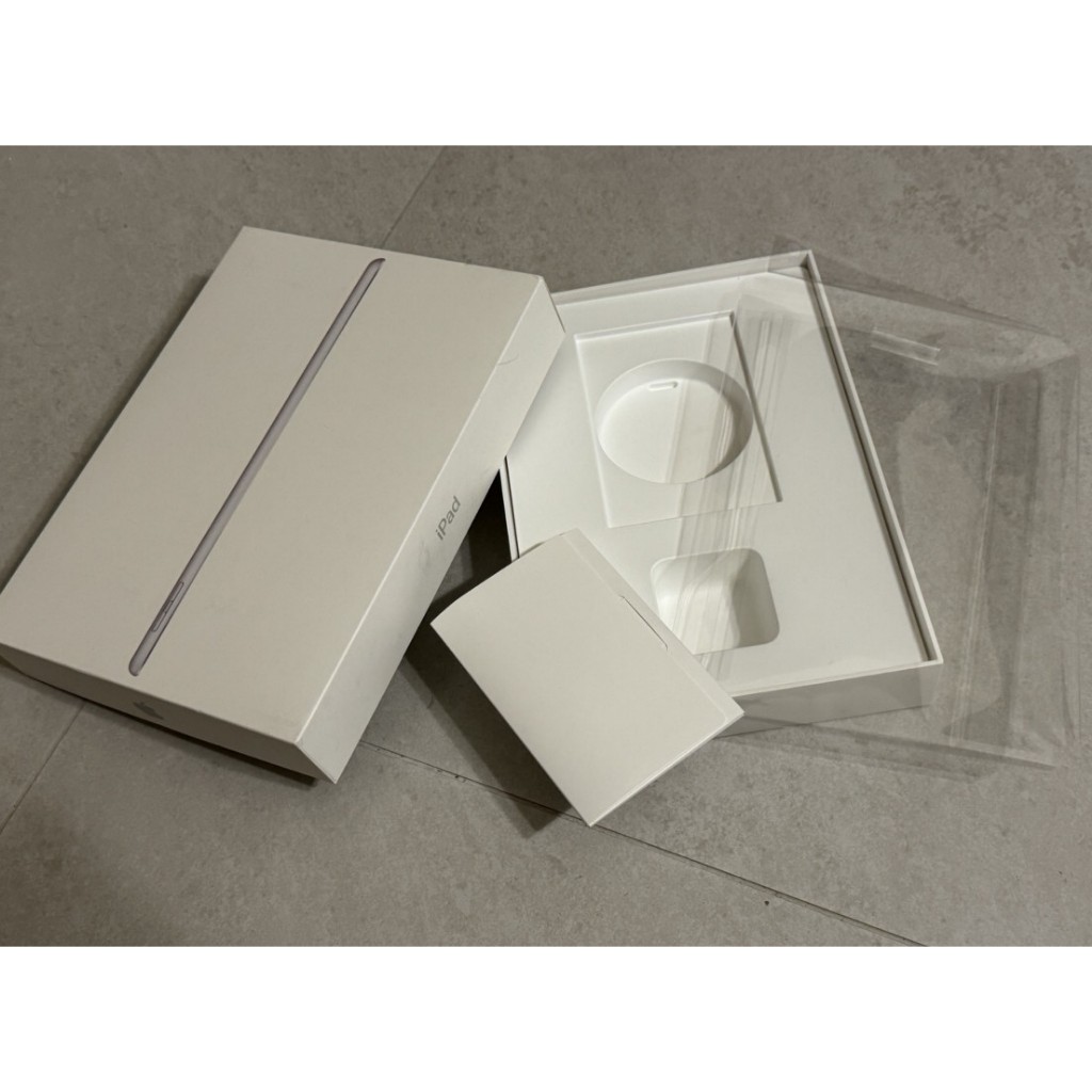 蘋果 原廠 空盒 Apple 9.7吋 ipad 128gb 空箱 序號 型號 背面貼紙可查 交換禮物包裝盒 整人驚喜盒
