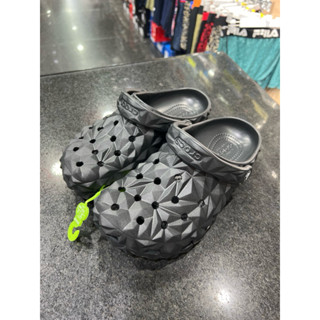 CROCS 卡駱馳 ( 中性鞋 ) 經典幾何 克駱格 涼拖鞋 209563-001 黑色 榴槤