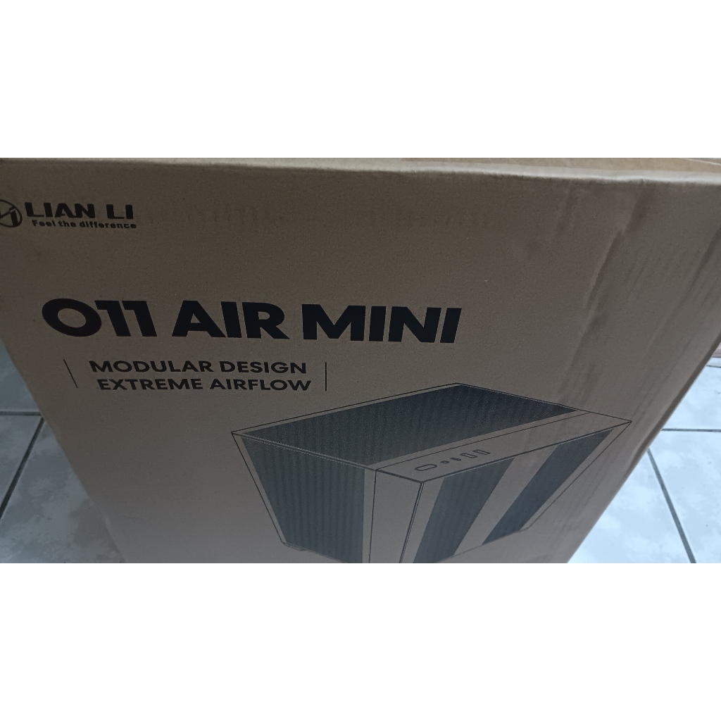 近全新 聯力 O11 AIR MINI (黑) 機殼