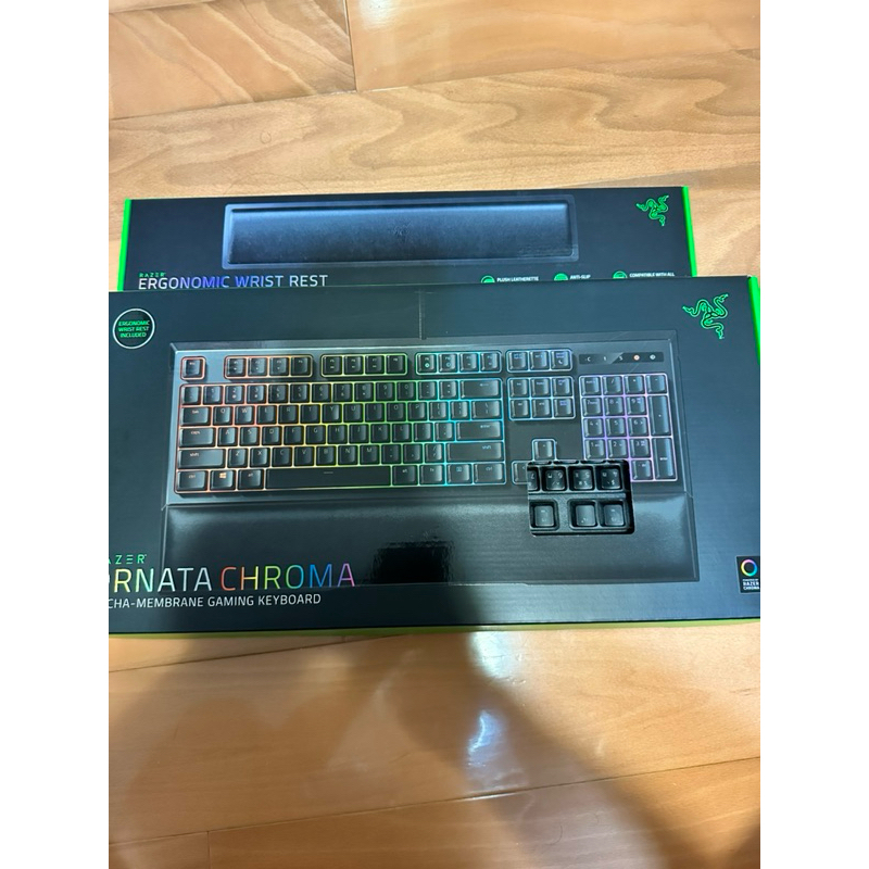 售二手Razer ORNATA 雨林狼蛛幻彩版電競鍵盤 ，原鍵盤靠墊已遺失，再送原廠Wrist rest保護墊