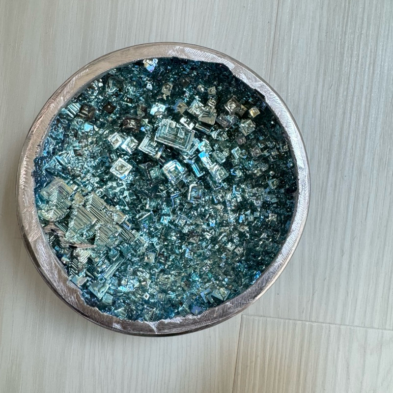 稀有色🎈鉍礦 鉍晶體 鉍礦聚寶盆 鉍礦碗 淺藍 失落的城市 天使的階梯 QRcode金屬版本
