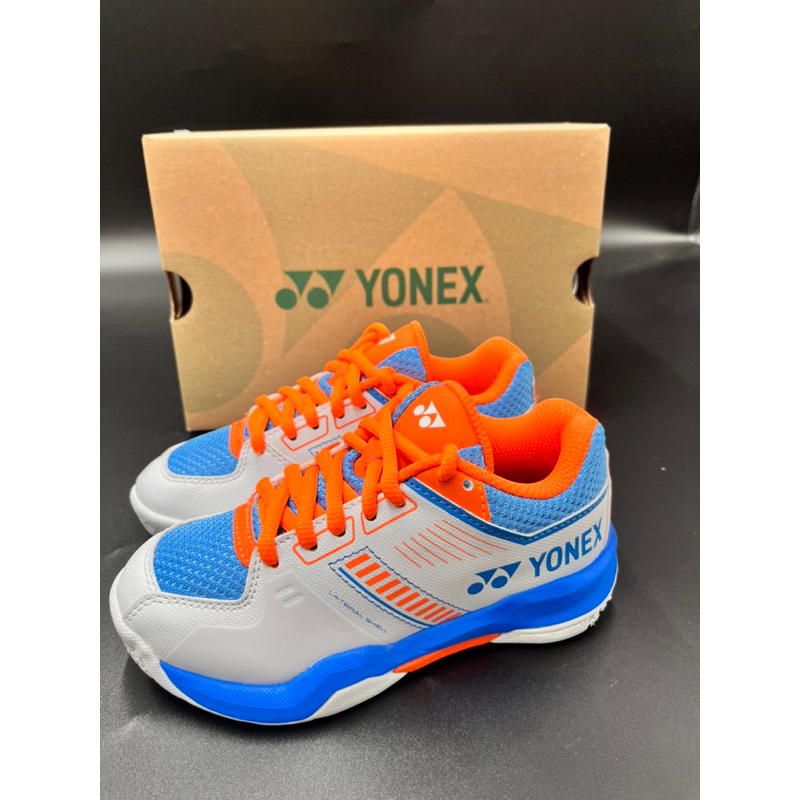 （郭教練運動用品店）YONEX POWER CUSHION STRIDER FLOW JUNIOR 兒童羽球鞋