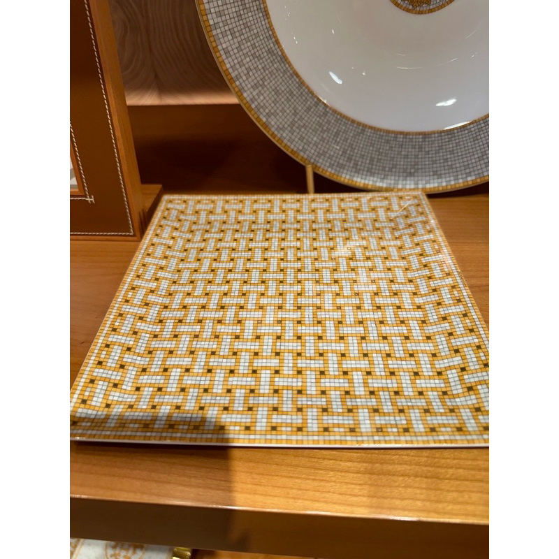 在台現貨👛12600 愛馬仕 Hermes馬賽克杯系列 金色 方型瓷盤 水果盤 飾品盤