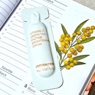 innisfree 維他命C淨亮精華🍑1mL🍑美白淡斑精華液 保濕透亮 濟州紅茶極效修護安瓶 早C晚A 試用包 2026