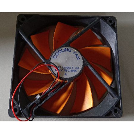 二手 電腦機殼散熱風扇 12VDC 12X12 cm