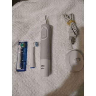 德國百靈 Oral-B 活力亮潔 電動牙刷 D100