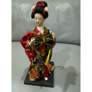 日本藝妓和服娃娃桌面擺件裝飾品全新、日本藝妓和服娃娃桌面擺件裝飾品全新、紅色衣服