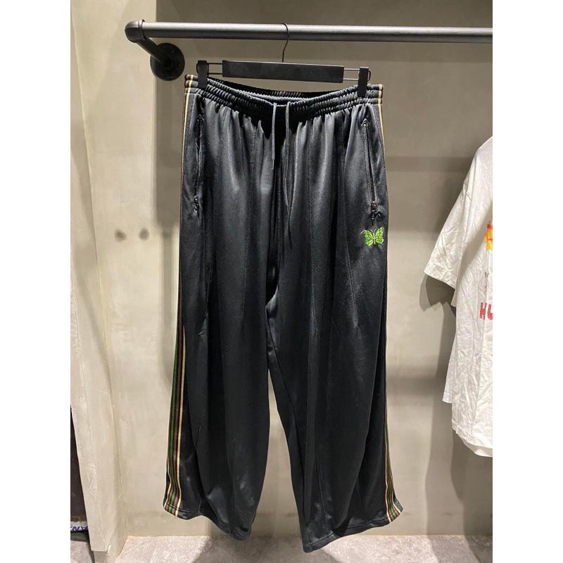 Needles 24ss TW H.D. TRACK PANT 亘つぐみ　黒XS Needles 24ss TW H.D. TRACK PANT 亘つぐみ 黒XS - メルカリ