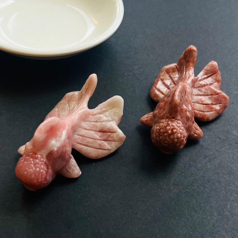 [原石] 粉澳寶、異性石 金魚