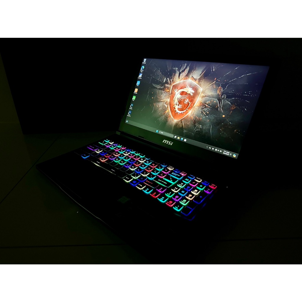 MSI微星電競筆電i7-8750H,GTX1060-6G,16G Ram,256G SSD+1TB