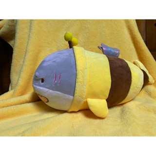 「臺灣現貨」 鯊魚蜜蜂 鯊逼 鯊bee shark&bee 抱枕娃娃 抱枕 長條抱枕 靠墊 睡覺抱枕 動物抱枕 造型抱枕