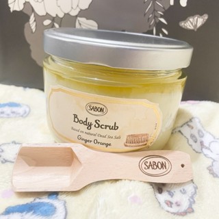 【地精小舖】現貨 專櫃正品 贈送原廠木勺 SABON 身體磨砂膏 600g 經典 PLV 西西里柑橘 白茶 以色列綠玫瑰